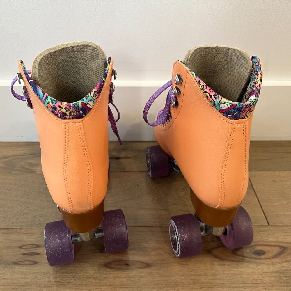 Moxi Beach Bunny Roller Skates, Peach Blanket, Size 7 (fits like 8), like new - Picture 9 of 14